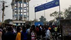 পুরনোদের বাদ দিয়ে নয়া অস্থায়ী কর্মী নিয়োগ, প্রতিবাদে পুরুলিয়ায় কর্মবিরতির ডাক পুরকর্মীদের