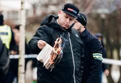 कौन हैं रासमस पलुदन, जिन्होंने तुर्की दूतवास के बाहर कुरान में आग लगाई थी