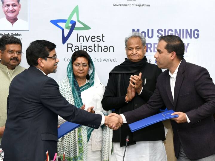 Rajasthan government signed MoU on projects worth Rs 1.36 lakh crore in presence of Chief Minister Ashok Gehlot Jaipur News: राजस्थान सरकार ने 1.36 लाख करोड़ रुपये की परियोजनाओं पर MoU साइन किया, इन क्षेत्रों में होगा निवेश