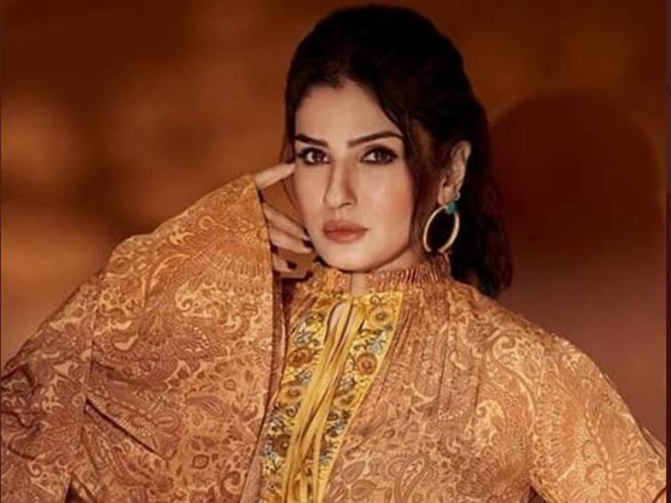 Padma Awards 2023: Raveena Tandon Honoured With Padma Shri, Fourth Highest Civilian Award, know in details Padma Awards 2023: পদ্মশ্রী পেলেন বলিউড অভিনেত্রী রবিনা ট্যান্ডন