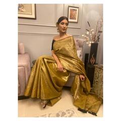 Nimrit Kaur Ahluwalia House: क्लासी लैंप और महंगे इंटीरियर से डेकोरेटिड है बिग बॉस फेम निमृत कौर का घर, देखिए Inside तस्वीरें