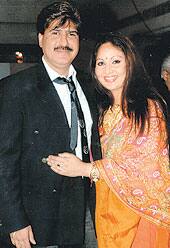 दरअसल एक्ट्रेस ने साल 1985 में अनिल विरवानी से शादी की थी. लेकिन शादी के कुछ दिन बाद ही अनिल ने रति के साथ मारपीट और हिंसा करनी शुरू कर दी. एक्ट्रेस ने करीब 30 सालों तक पति का जुल्म सहा फिर साल 2015 में उन्होंने अनिल के खिलाफ पुलिस में शिकायत दर्ज कराई.