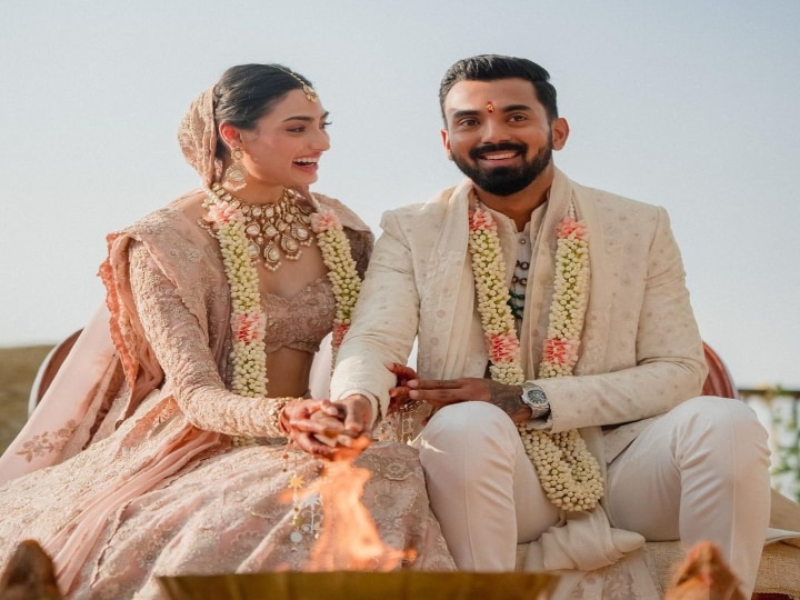 KL Rahul Wedding Gift: அடேங்கப்பா... புதுமாப்பிள்ளை கே.எல்.ராகுலுக்கு கோடிகளில் குவியும் பரிசுப்பொருட்கள்...! லிஸ்டை பாருங்க..