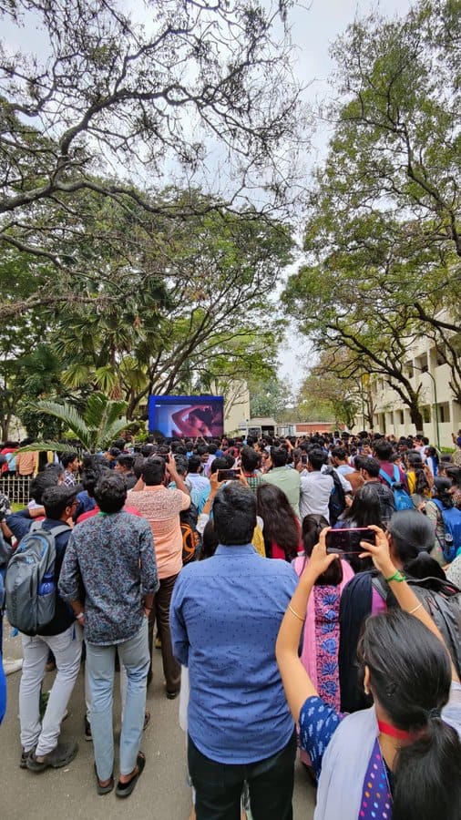 தற்போது, மாநகரம் ஹீரோ நடிப்பில் வெளியாகவிருக்கும் “மைக்கேல்” படத்தின் ட்ரெய்லர் வெளியீட்டு விழாவிற்காக கோயம்புத்தூர் பிஎஸ்ஜி கல்லூரிக்கு சென்றுள்ளனர்