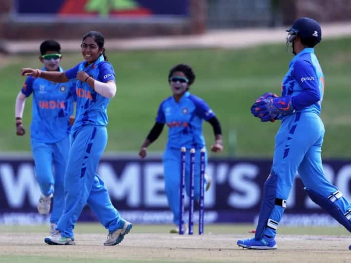 U19 Women T20 WC: श्रीलंका को आसानी से हराकर सेमीफाइनल में पहुंची टीम इंडिया, कंगारू टीम भी अंतिम-4 में India have qualified for the Semifinal in ICC U-19 women's T20 World Cup 2023. U19 Women T20 WC: श्रीलंका को आसानी से हराकर सेमीफाइनल में पहुंची टीम इंडिया, कंगारू टीम भी अंतिम-4 में