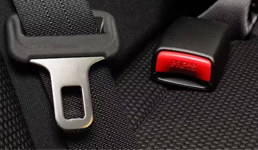 know the advantage and disadvantage of using car seat belt why airbag not open sometime know the reason Seat Belt Safety: ਚਲਾਨ ਤੋਂ ਬਚਣ ਲਈ ਨਹੀਂ, ਸਗੋਂ ਇਹ ਹੈ ਸੀਟ ਬੈਲਟ ਲਗਾਉਣ ਦਾ ਅਸਲ ਕਾਰਨ, ਖ਼ਬਰ ਪੜ੍ਹ ਕੇ ਤੁਸੀਂ ਵੀ ਲਗਾਉਣ ਲੱਗ ਜਾਓਗੇ