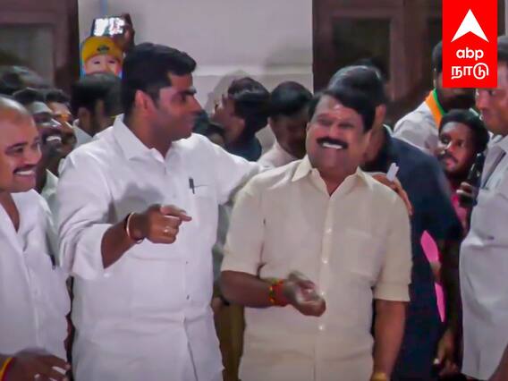Annamalai Speech : ஓபிஎஸ் குறித்த கேள்வி..OFF The Record பதில் சொன்ன நயினார்.. தடுத்த அண்ணாமலை