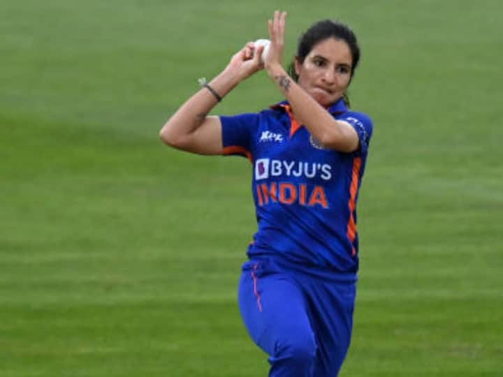 Renuka Singh Wins ICC Emerging Women’s Cricketer Of The Year 2022 Renuka Singh Wins ICC Emerging Women’s Cricketer Of The Year 2022