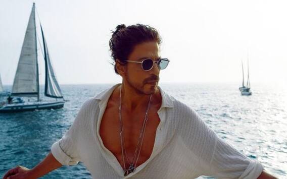 Shah Rukh Khan TV shows: From 'Fauji' to hosting KBC; Shahrukh Khan was a super hit not only in Bollywood but also on TV. Shah Rukh Khan TV shows: From 'Fauji' to hosting KBC; Shahrukh Khan was a super hit not only in Bollywood but also on TV.