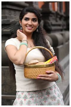 Pragya Nagra: ప్రగ్యా నగ్రా - ఈ వైరల్ బ్యూటీని గుర్తుపట్టారా?