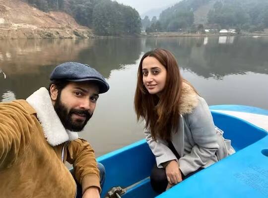 वरुण धवन शादी की सालगिरह: वरुण धवन ने पत्नी नताशा दलाल के साथ दूसरी शादी की सालगिरह मनाई वरुण धवन शादी की सालगिरह: वरुण धवन ने पत्नी नताशा दलाल के साथ दूसरी शादी की सालगिरह मनाई