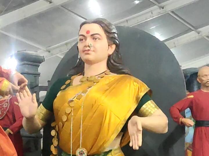 विशेष म्हणजे या चलचित्र देखाव्यावरील संपूर्ण शिल्प यवतमाळ जिल्ह्यात तयार करण्यात आली आहेत.