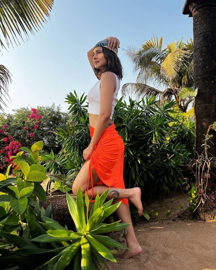 या लूकमध्ये जेनिफर खूपच सुंदर दिसत आहे, त्याचबरोबर तिच्या कर्वी फिगरनेही सर्वांचे लक्ष वेधून घेतले आहे.(फोटो सौजन्य :jenniferwinget1/इंस्टाग्राम)