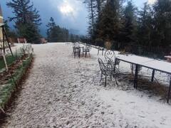 जम्मू कश्मीर, शिमला में बर्फबारी, देखिए जाती हुई ठंड की ये खूबसूरत तस्वीरें