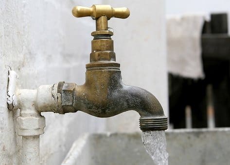पश्चिम उपनगरातील के पूर्व, के पश्चिम, पी दक्षिण, पी उत्तर, आर दक्षिण, आर मध्य, आर उत्तर, एच पूर्व आणि एच पश्चिम या 9 विभागांमधील अनेक परिसरातील पाणीपुरवठा पूर्णपणे खंडित असणार आहे.