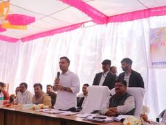 MP: बुधनी में लगी चौपाल, सीएम शिवराज के बेटे कार्तिकेय ने सुनी ग्रामीणों की समस्याएं