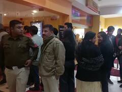 उज्जैन में फिल्म 'पठान' बिना पोस्टर के शुरू, हिंदूवादी संगठन आज विरोध में निकालेगें धार्मिक यात्रा