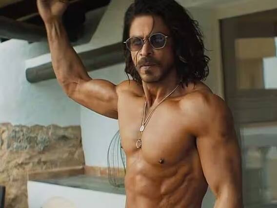 Shahrukh Khan: People are surprised to see Shahrukh Khan's strong body in 'Pathan', how is he looking so fit at the age of 57? Shahrukh Khan: People are surprised to see Shahrukh Khan's strong body in 'Pathan', how is he looking so fit at the age of 57?