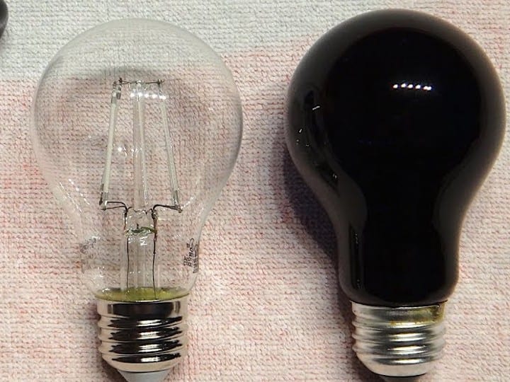 How Black LED works and why its is special than other check here all details कभी आपने काले रंग के एलईडी बल्ब देखे हैं? इनसे रोशनी कैसे होती है और किस काम आते हैं?