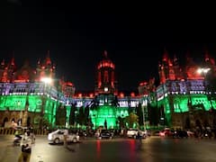 Republic Day : प्रजासत्ताक दिनानिमित्त ‘छत्रपती शिवाजी महाराज टर्मिनस’ला आकर्षक रोषणाई, पाहा फोटो