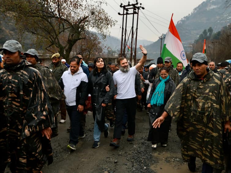 Bharat Jodo Yatra Second Leg Cancelled Due Bad Weather Jammu And Kashmir Ramban Resume Friday Bharat Jodo Yatra Second Leg Cancelled Due To Bad Weather In J&K's Ramban, To Resume On Friday