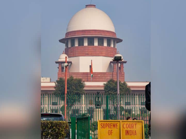 चार्जशीट पर सुप्रीम कोर्ट का क्या है आदेश, जानिए एफआईआर से ये कितना होती है अलग? Hindi News What is difference between Chargesheet and FIR and does it come under RTI Abpp चार्जशीट पर सुप्रीम कोर्ट का क्या है आदेश, जानिए एफआईआर से ये कितना होती है अलग?
