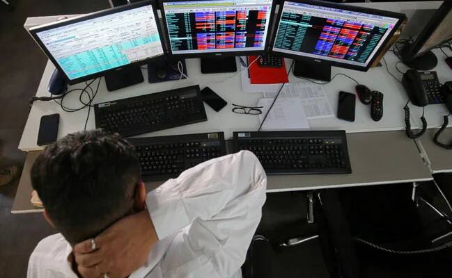 Stock Market Closing 25th January 2023 Sensex plunges over 750 pts financials power realty top losers Stock Market Closing: બજેટ પહેલા શેરબજારમાં માતમ, રોકાણકારોમાં હાહાકાર, અધધ કરોડ થઈ ગયા સ્વાહા