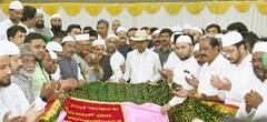 KCR Chadar To Ajmer Dargah: అజ్మీర్ దర్గాకు చాదర్ సమర్పించిన సీఎం కేసీఆర్