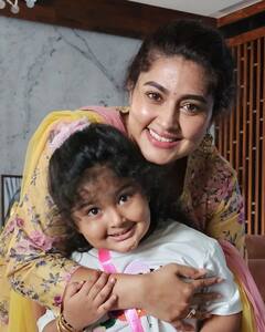 Sneha Prasanna: ‘வா வா என் தேவதையே..’ அன்பு மகளுக்காக பாசமாய் புகைப்படங்களை பதிவிட்ட சினேகா-பிரசன்னா!