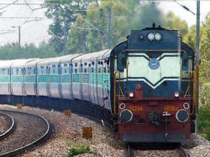 Tourist train to Kashi via Tenkasi, Rajapalayam, Madurai தென்காசி, ராஜபாளையம், மதுரை வழியாக காசிக்கு சுற்றுலா ரயில்