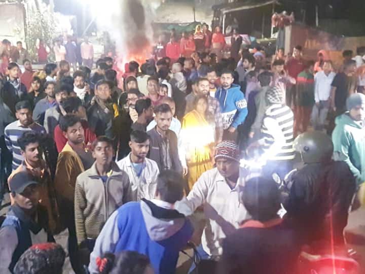 Patna Bypass Thana Bihar Police beaten the people Clothes of the woman torn while Arresting Accused ann Patna News: आरोपी को पकड़ने गई पटना पुलिस ने लोगों को दौड़ा-दौड़ाकर पीटा, महिला के कपड़े तक फटे, विरोध पर बवाल