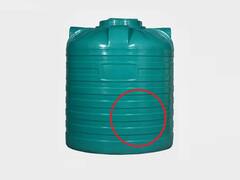 पानी की टंकी प्लेन क्यों नहीं होती है, इनके बीच-बीच में ये लाइंस किस काम के लिए होती है?