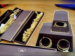 PHOTO : विठुराया-रुक्मिणी मातेच्या चरणी सर्वात मोठं दान