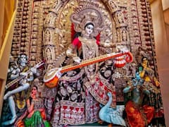 Basant Panchmi: कोलकाता में हुई बसंत पंचमी की शुरुआत, जगह जगह हो रही मां शारदे की पूजा, तस्वीरों में देखें झलक