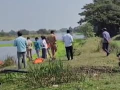 दौंड मधील सात जणांच्या हत्याकांडाचं गुढ वाढलं;  तीन मृतदेह शवविच्छेदनासाठी बाहेर काढले