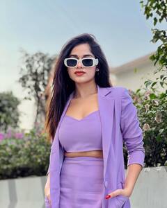 Jannat Zubair Photos: जन्नत जुबेरची ग्लॅमरस स्टाईल, फोटो बॉम्बरने वेधलं लक्ष!