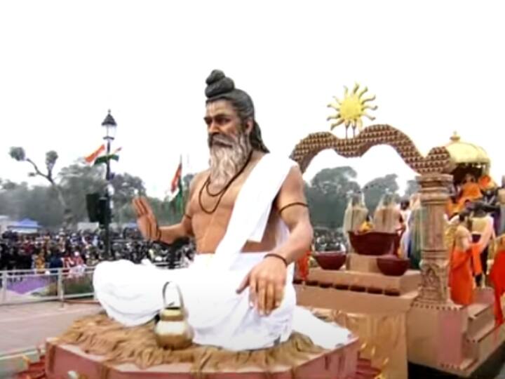 Republic Day Parade: गणतंत्र दिवस (Republic Day) पर देश की राजधानी दिल्ली (Delhi) में कर्तव्य पथ पर परेड का आयोजन किया गया, जिसमें उत्तर प्रदेश की झांकी में अयोध्या (Ayodhya) में मनाए जाने वाले तीन दिवसीय दीपोत्सव को दिखाया गया है.