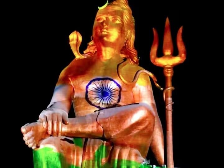 Rajasthan Republic Day 2023: a tricolor colored world's tallest shiva statue in nathdwara Republic Day 2023: તિરંગામાં રંગાઇ દુનિયાની સૌથી ઉંચી શિવ પ્રતિમા, જોવામાં લાગે છે આખા 4 કલાકનો સમય.....