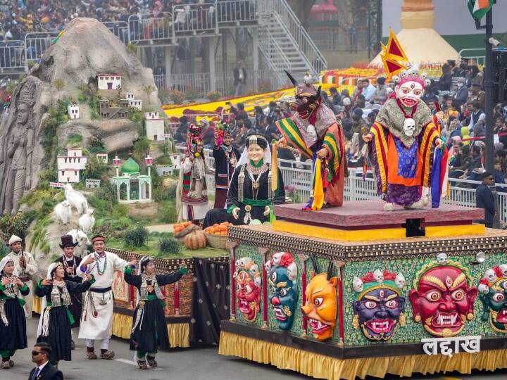 Republic Day Parade Tableau of every state of India Lord Ram to Shri Krishna on Kartavya Path Republic Day Parade: भगवान राम, कृष्ण, अमरनाथ गुफा, कामाख्या मंदिर, दुर्गा पूजा...कर्तव्य पथ पर सांस्कृतिक विरासत, देखें तस्वीरें