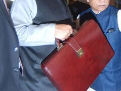 Photo: ना फोन ना जगाशी संपर्क; बजेट लीक होऊ नये म्हणून काय गुप्तता पाळतात?