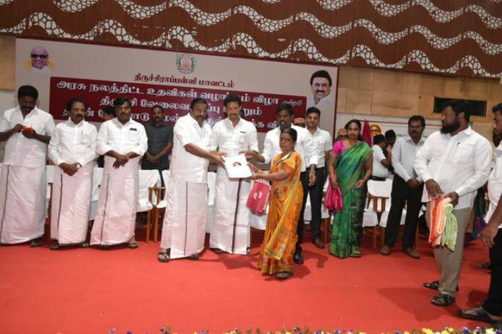 எங்களுக்கு தோளோடு தோள் கொடுங்கள் ' - அமைச்சர் அன்பில் மகேஷிடம் அமைச்சர் நேரு வேண்கோள்