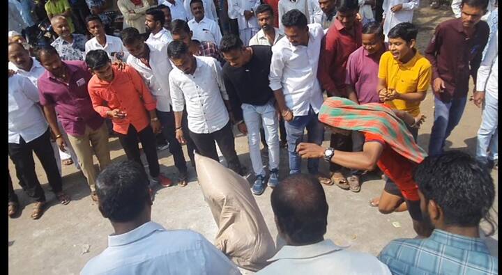 सांगलीमधील मार्केट यार्डमध्ये हमालांच्या अनोख्या स्पर्धा पार पडल्या.