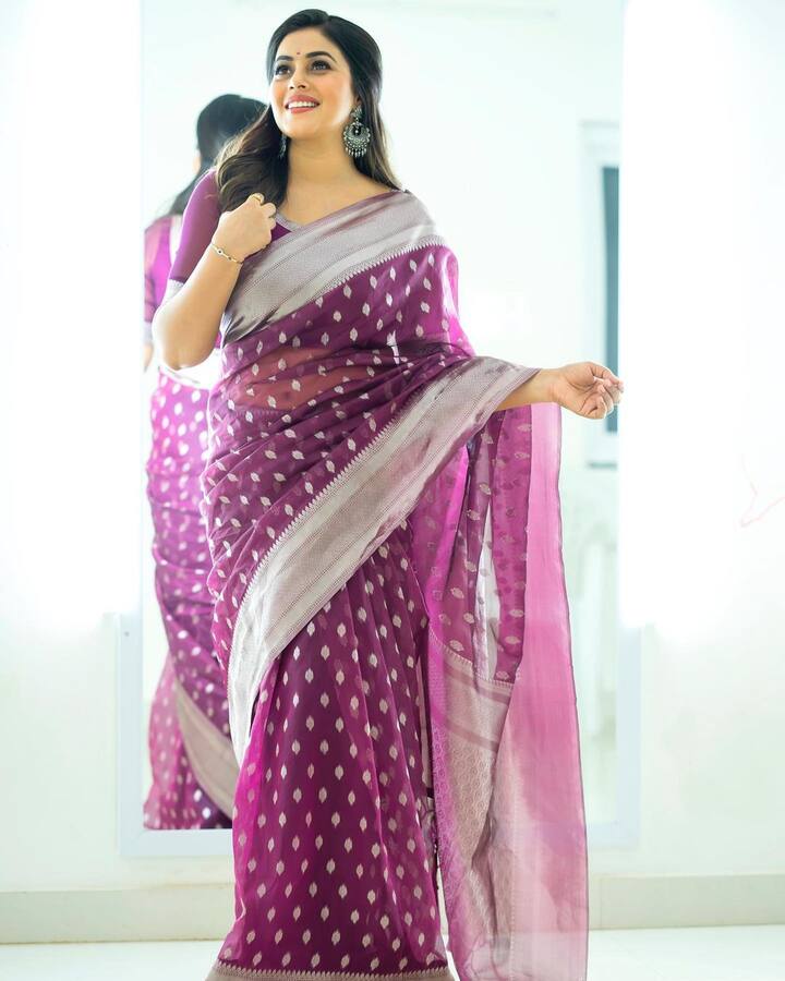 చీరలో పూర్ణ.. లేటెస్ట్ ఫొటోస్ - Image Credit: Shamna Kasim/Instagram