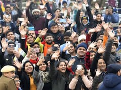 Republic Day 2023: कर्तव्य पथ पर गणतंत्र दिवस परेड के बाद पीएम मोदी ने यूं किया लोगों का अभिवादन, देखें तस्वीरें