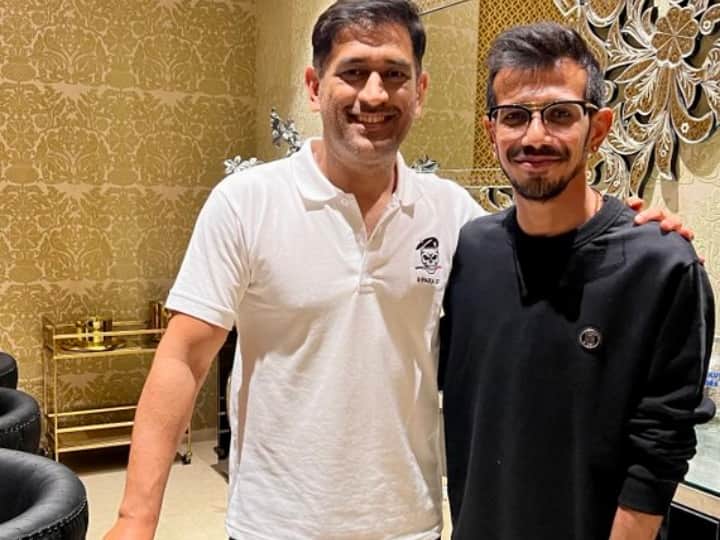 Chahal on MS Dhoni: युजवेन्द्र चहल ने MSD के साथ फोटो ट्वीट कर लिखा- 'अच्छी पार्टनरशिप जिंदगीभर चलती है' IND vs NZ, 1st T20: Good partnerships are lifelong Yuzvendra Chahal emotional post for MS Dhoni shared on twitter Chahal on MS Dhoni: युजवेन्द्र चहल ने MSD के साथ फोटो ट्वीट कर लिखा- 'अच्छी पार्टनरशिप जिंदगीभर चलती है'