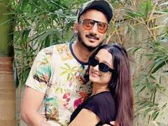 Photos: खूबसूरती में किसी बॉलीवुड एक्ट्रेस से कम नहीं हैं अक्षर पटेल की होने वाली वाइफ मेहा, देखें वायरल फोटो