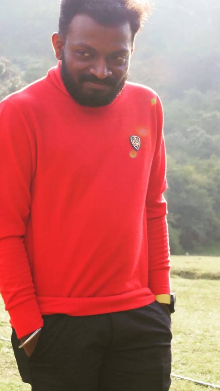 முக்கியமாக, இளைஞர்களிடையே பெரும் வரவேற்பினை பெற்றனர்