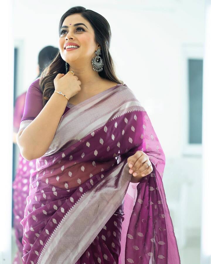 చీరలో పూర్ణ.. లేటెస్ట్ ఫొటోస్ - Image Credit: Shamna Kasim/Instagram