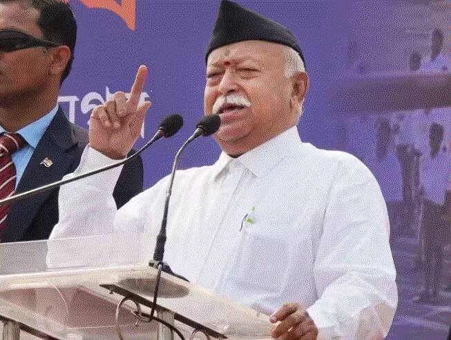 Republic day 2023 : RSS  Mohan bhagwat Visit jaipur Said Make india knowledgeable people br Ambedkar Tiranga Republic Day 2023 : 'ਗਿਆਨਵਾਨ ਲੋਕਾਂ ਦਾ ਦੇਸ਼ ਬਣਾਵਾਂਗੇ...', ਬੋਲੇ RSS ਮੁਖੀ ਮੋਹਨ ਭਾਗਵਤ, ਝੰਡੇ ਦੇ ਤਿੰਨ ਰੰਗਾਂ ਦਾ ਕੀਤਾ ਜ਼ਿਕਰ