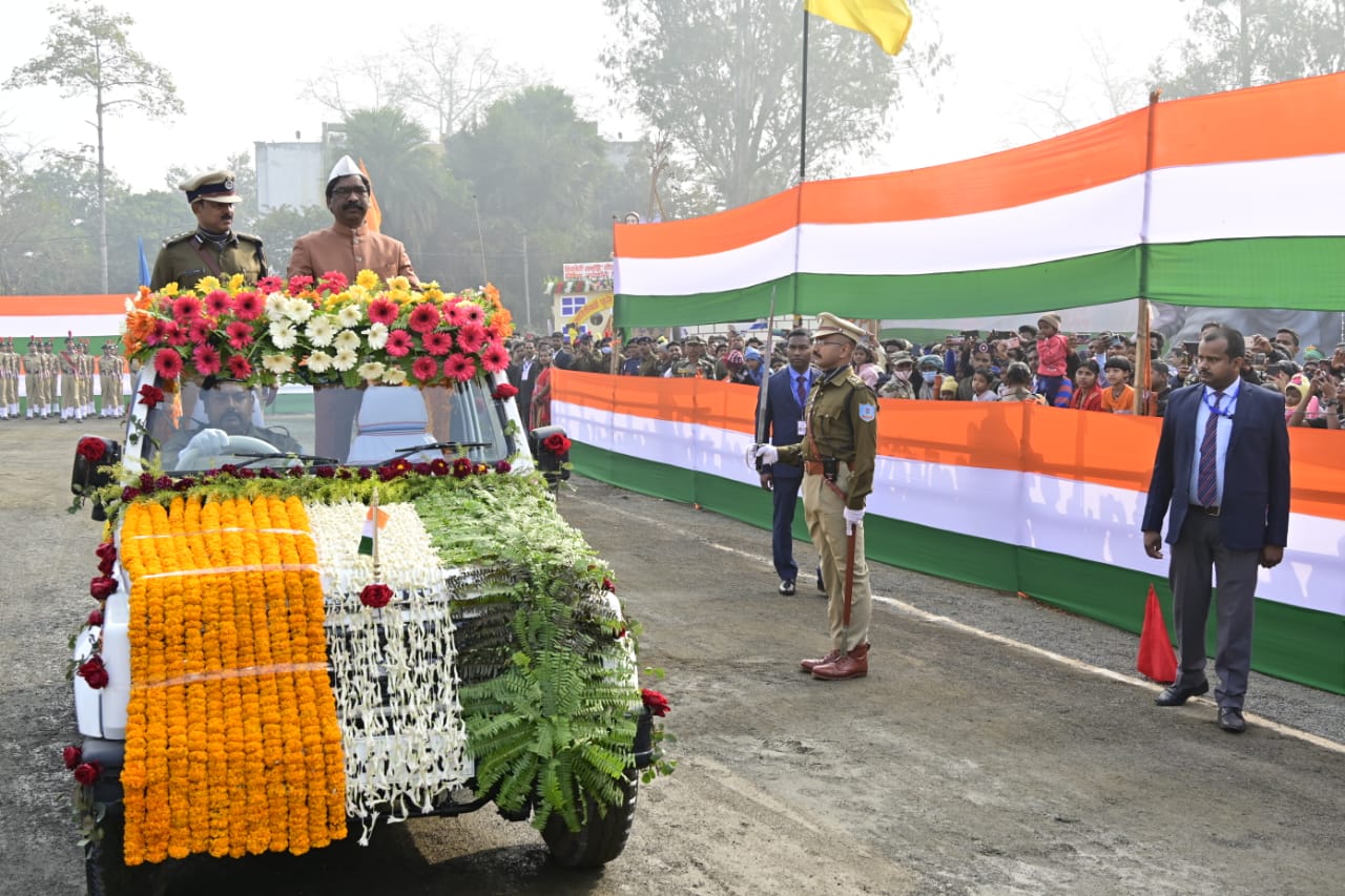 Republic Day: CM सोरेन ने गिनवाई राज्य सरकार की योजनांए, जानिए झारखंड में हुआ कितना विकास, कितना बाकी?